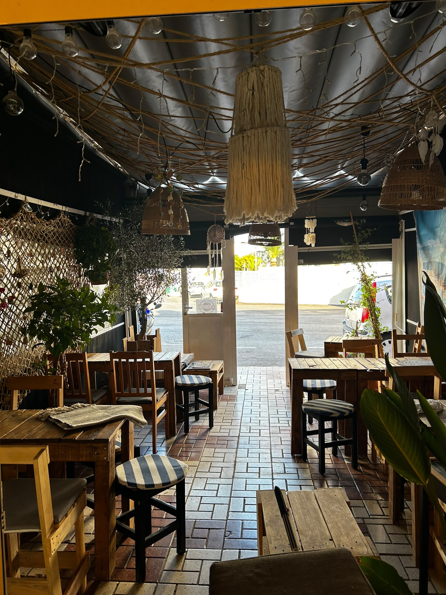 Ooh My Greek – La Carihuela, Torremolinos