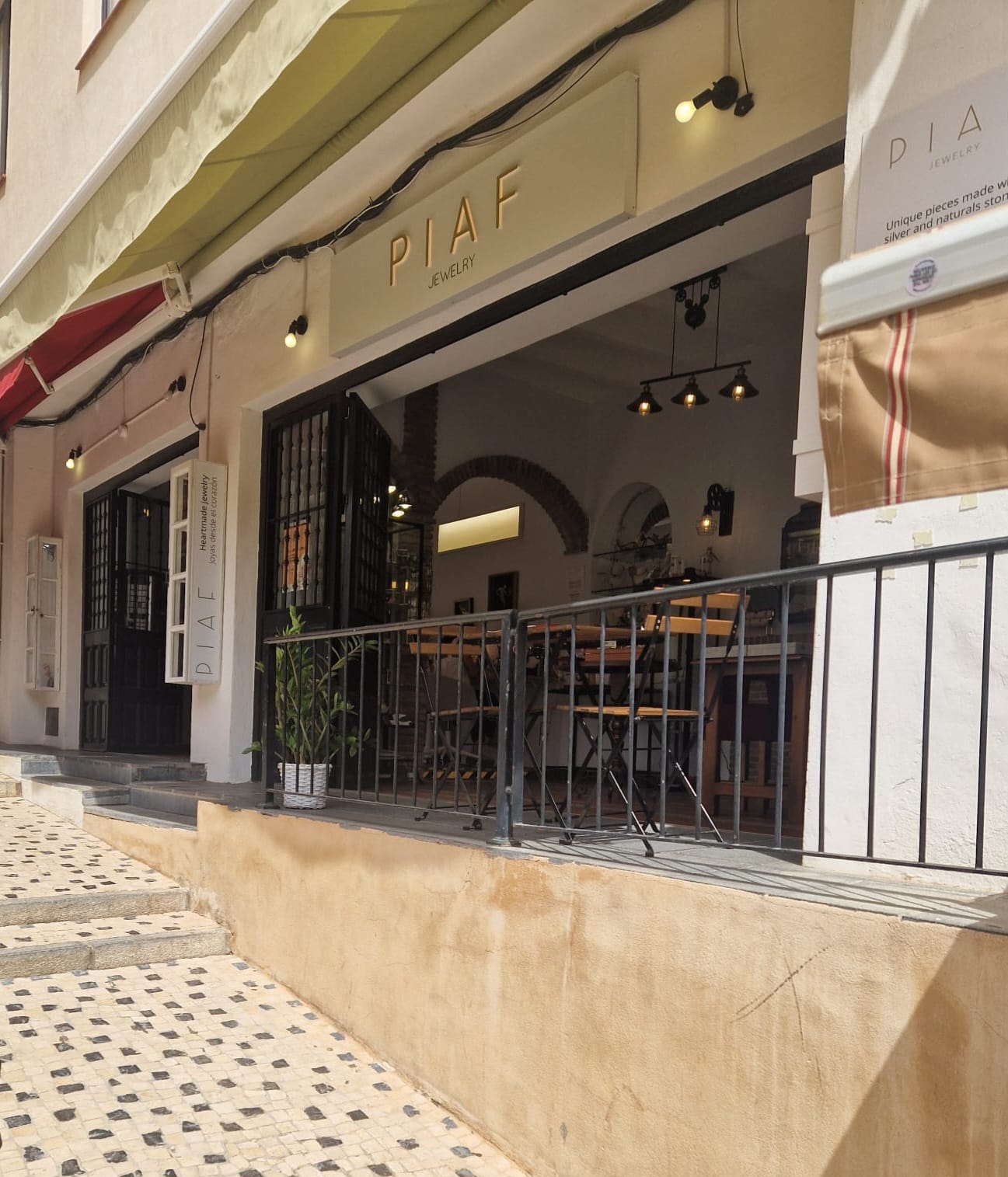 PIAF Jewelry – A rare business opportunity in the heart of Torremolinos