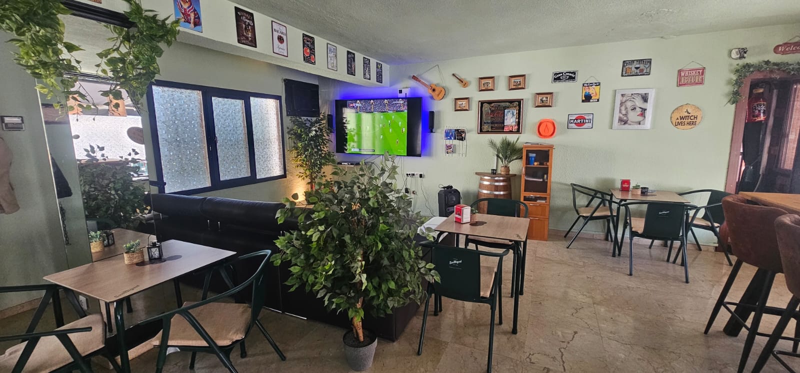 Prime Bar with Music License in La Carihuela – Turnkey Opportunity — 8